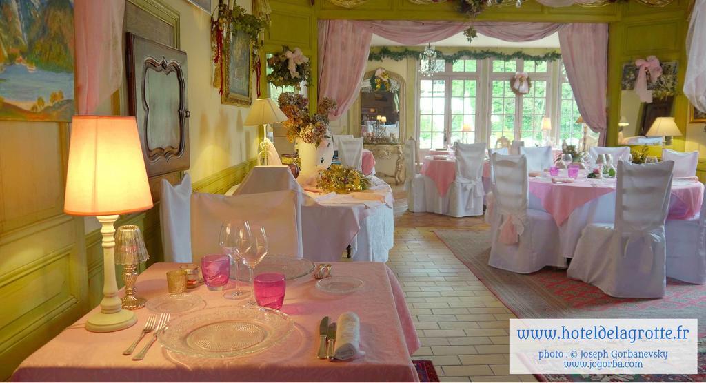 Hotel De La Grotte มงทิญญัก ภายนอก รูปภาพ