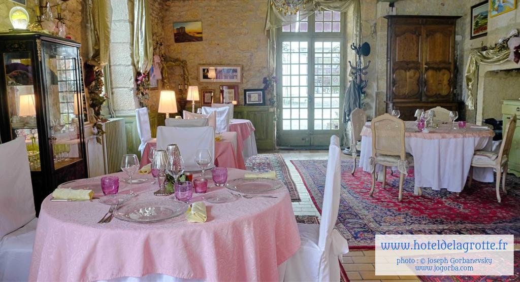 Hotel De La Grotte มงทิญญัก ภายนอก รูปภาพ