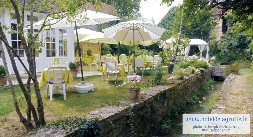 Hotel De La Grotte มงทิญญัก ภายนอก รูปภาพ